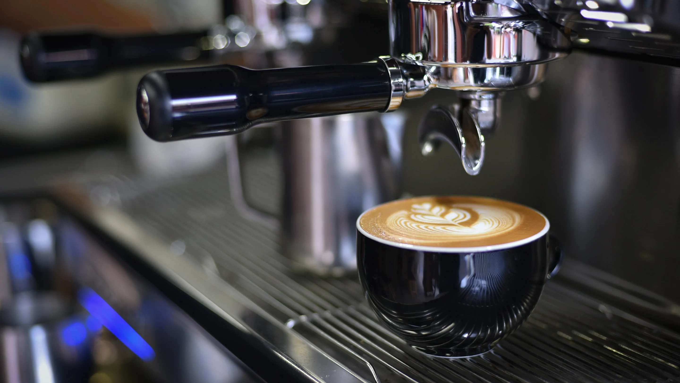 Café premium dans une tasse